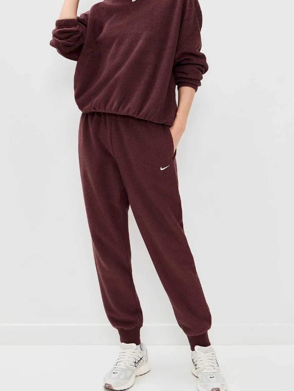 Nike Women's Burgundy Plush Fleece Jogger Pants Size XL